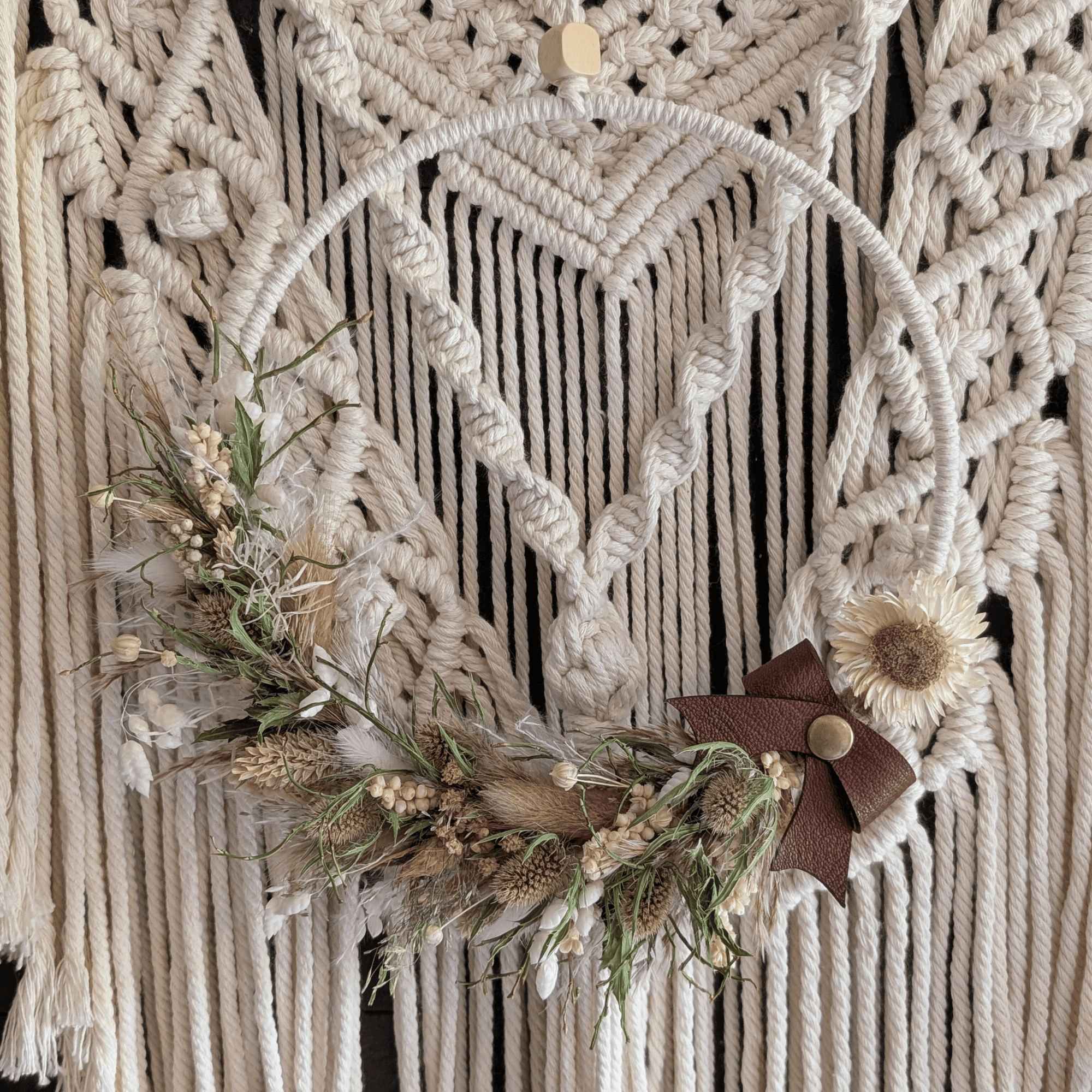 Trockenblumenkranz Beige-Grün mit Leder & Flachs - 23 cm – Bild 2