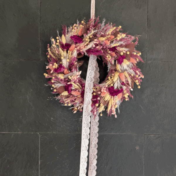 Trockenblumenkranz mit Spitze & Pampas - 30 cm – Bild 2