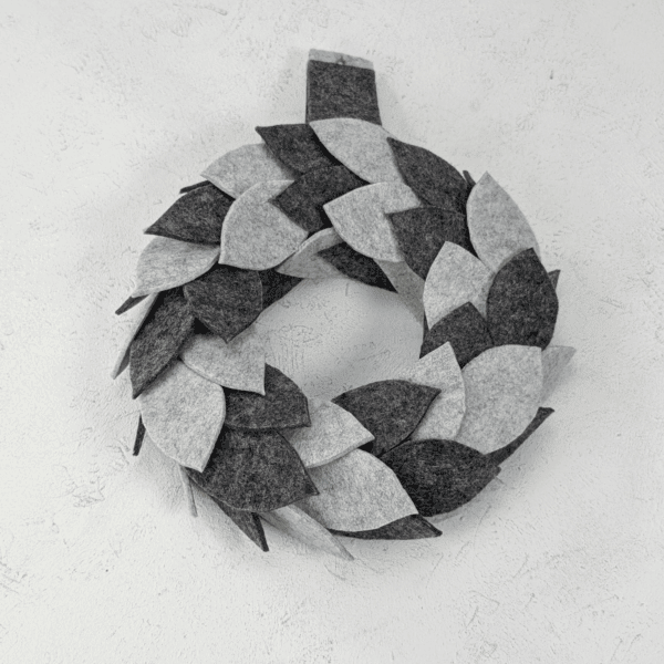 Upcycling-Kranz aus Filz – 23,5cm
