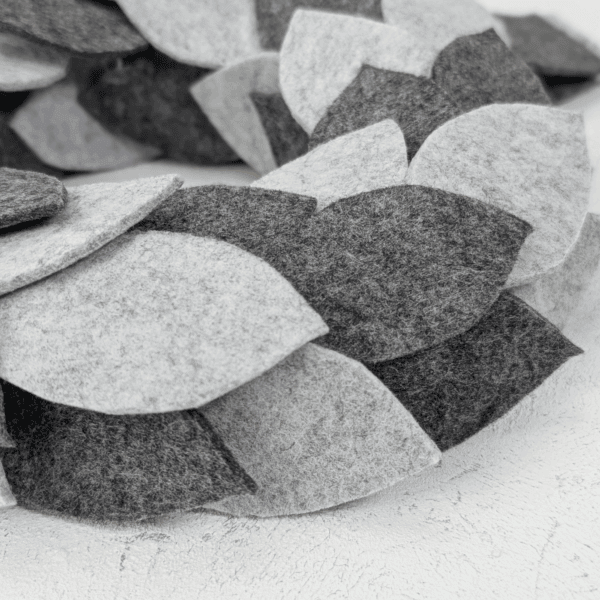 Upcycling-Kranz aus Filz – 23,5cm – Bild 5