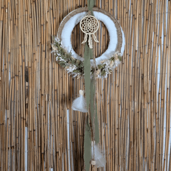 Upcycling-Kranz mit Textilband & Holz – 23,5cm – Bild 3