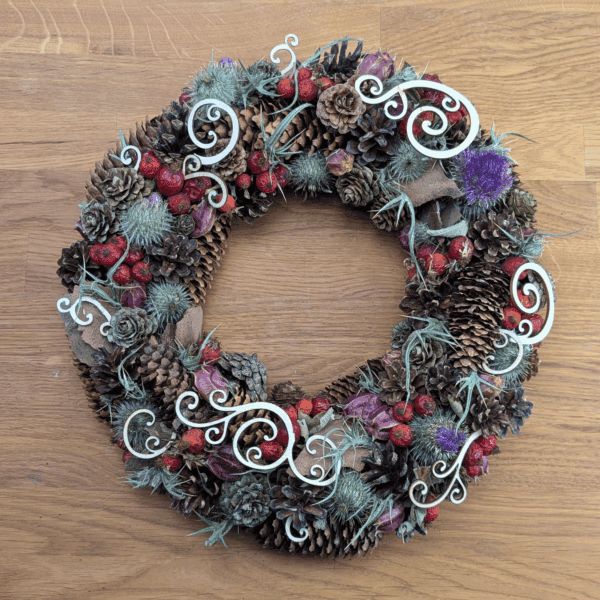Herbstlicher Trockenblumenkranz mit Rinde & Zapfen | 30 cm