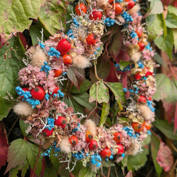 Trockenblumen-Herz mit Rispenhortensie & Hagebutten – fein. herbstlich. handgemacht. – Bild 3