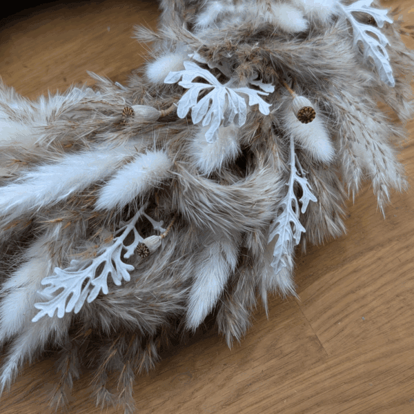 Trockenblumenkranz mit Mohnkapseln & Pampas | 37 cm – Bild 5