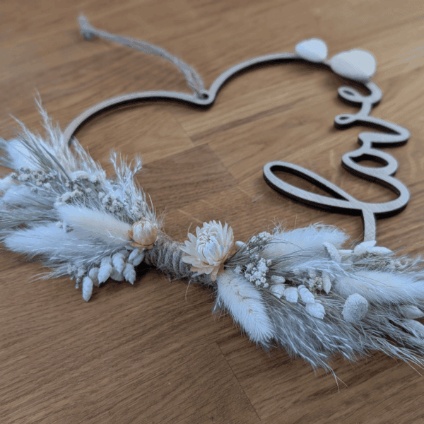 Holzherz „LOVE“ in Creme mit Trockenblumen 22x23cm – Bild 5