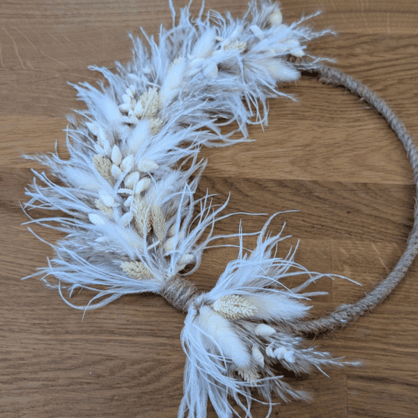 Trockenblumenkranz mit Straußenfedern & Pampas - 25 cm – Bild 4