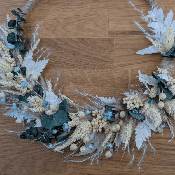 Trockenblumenkranz mit Holzperlen - 27 cm – Bild 4