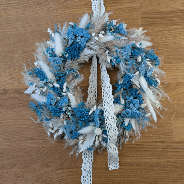 Trockenblumenkranz Türkis-Weiß & Spitze - 27,5cm