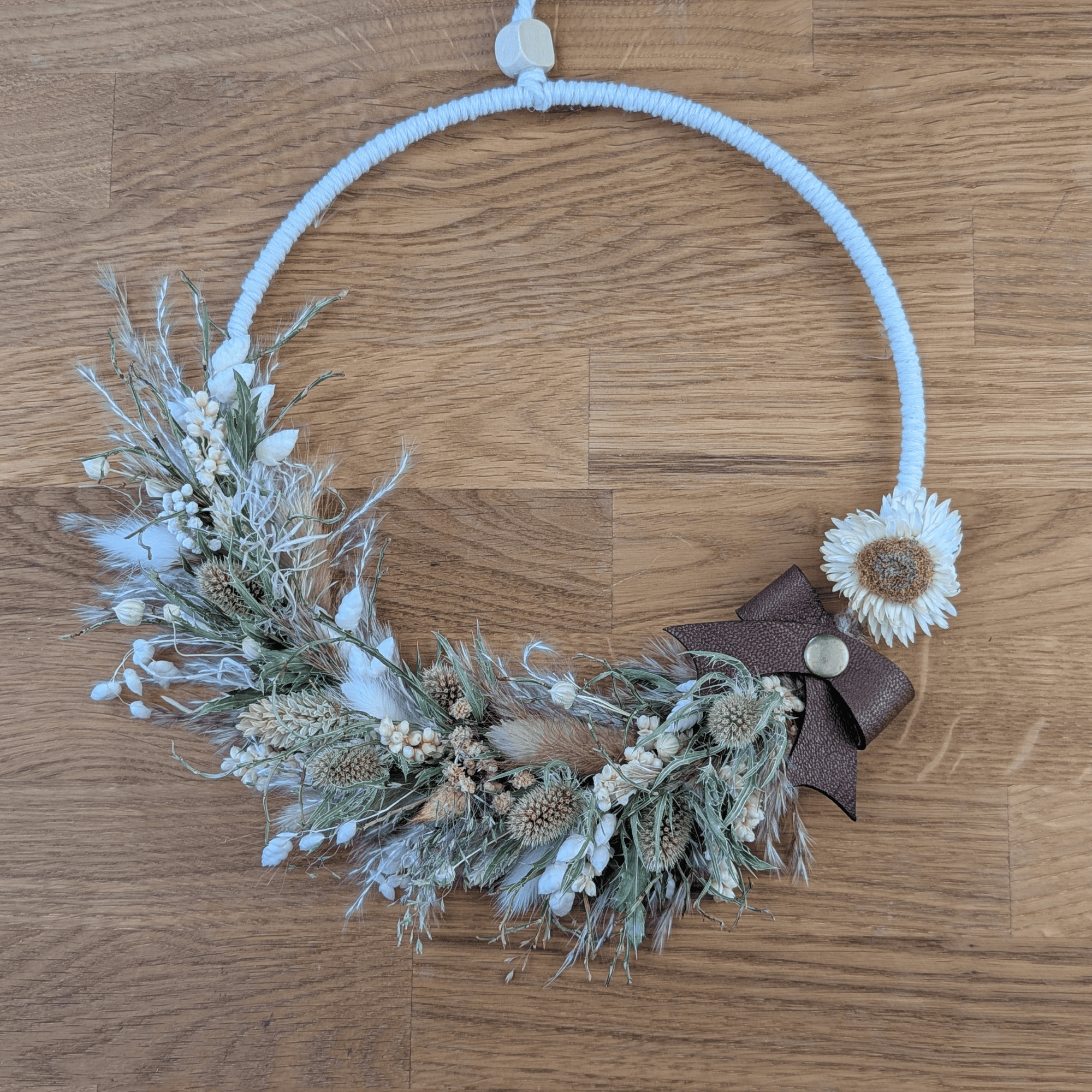 Trockenblumenkranz Beige-Grün mit Leder & Flachs - 23 cm