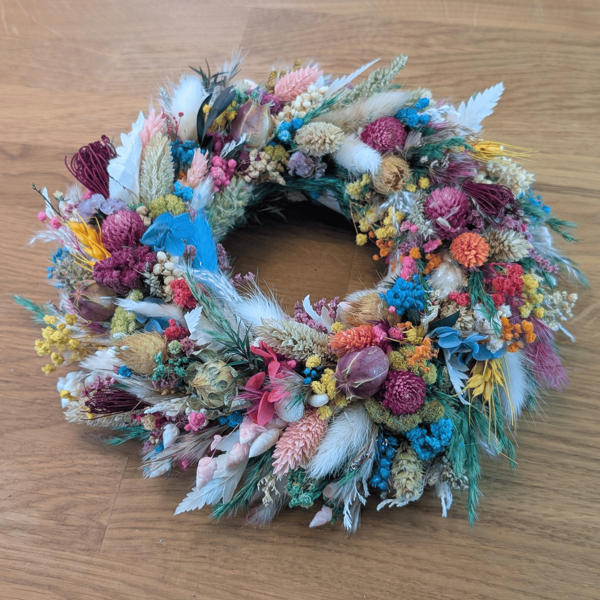 Trockenblumenkranz mit Pampas, Nigella, Eukalyptus & Distel - 22 cm – Bild 6