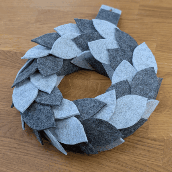 Upcycling-Kranz aus Filz – 23,5cm – Bild 6