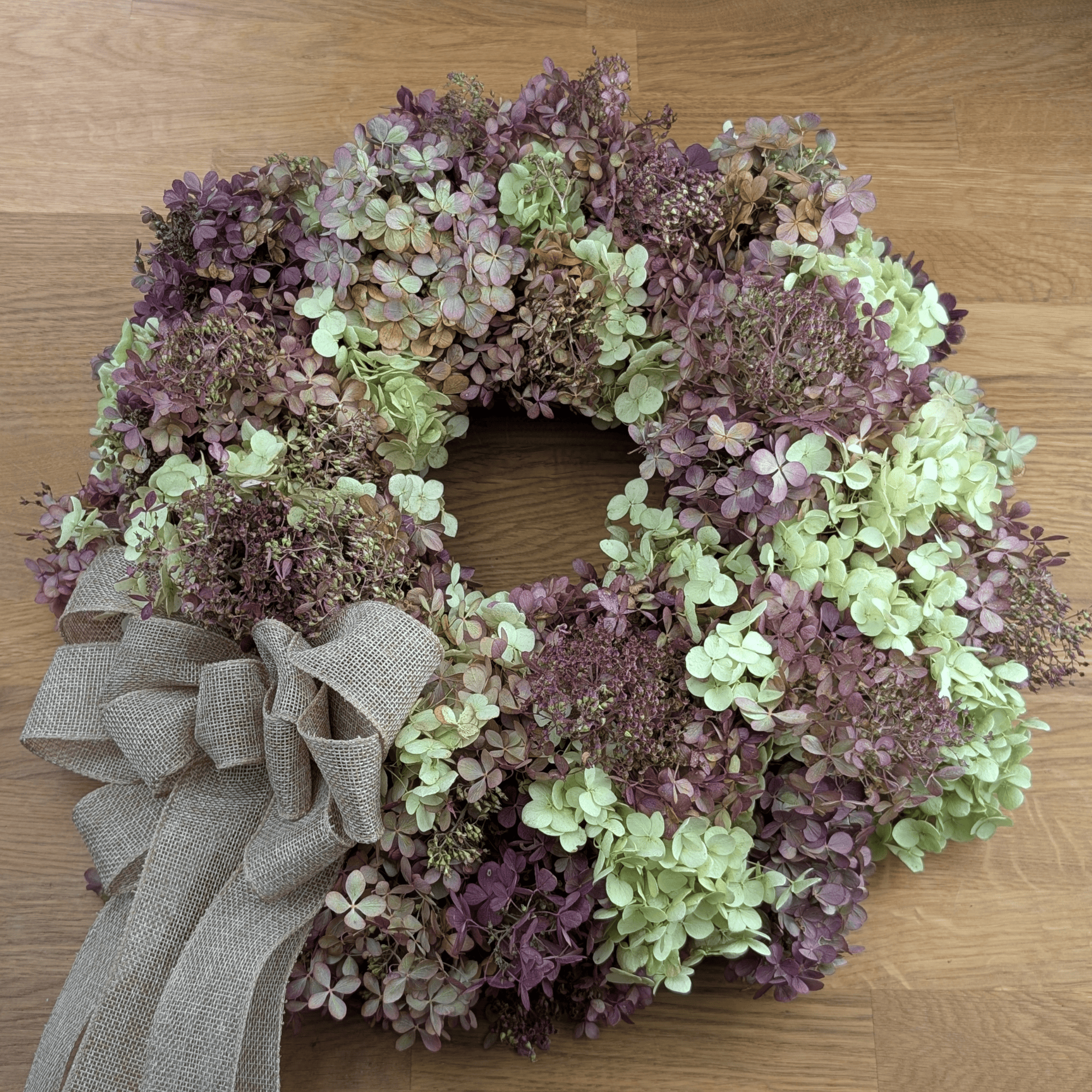 Trockenblumenkranz mit Rispenhortensie & Juteschleife (42 cm)