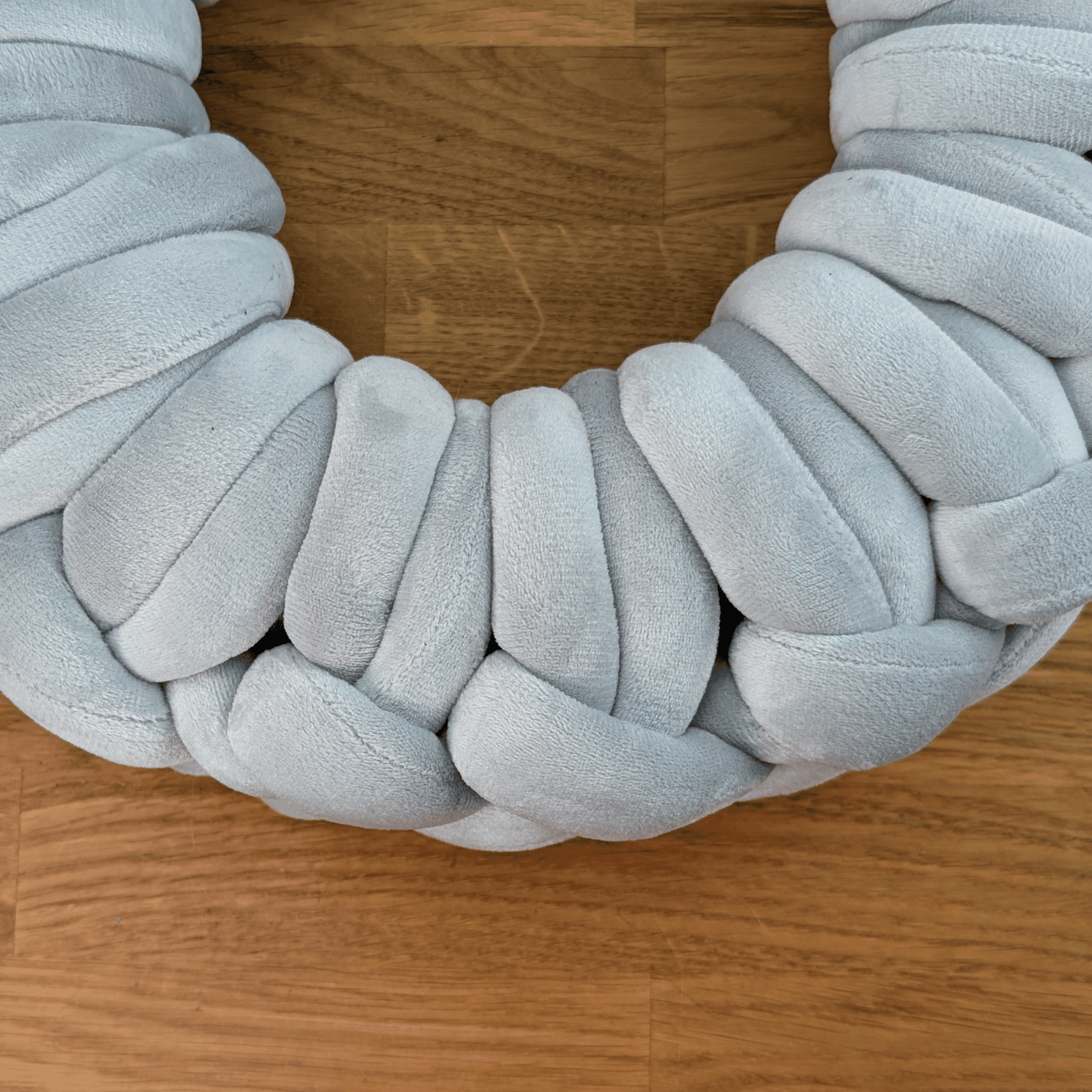 Kranz aus grauem Textilgarn – umhäkelt & undekoriert (32,5 cm) – Bild 4