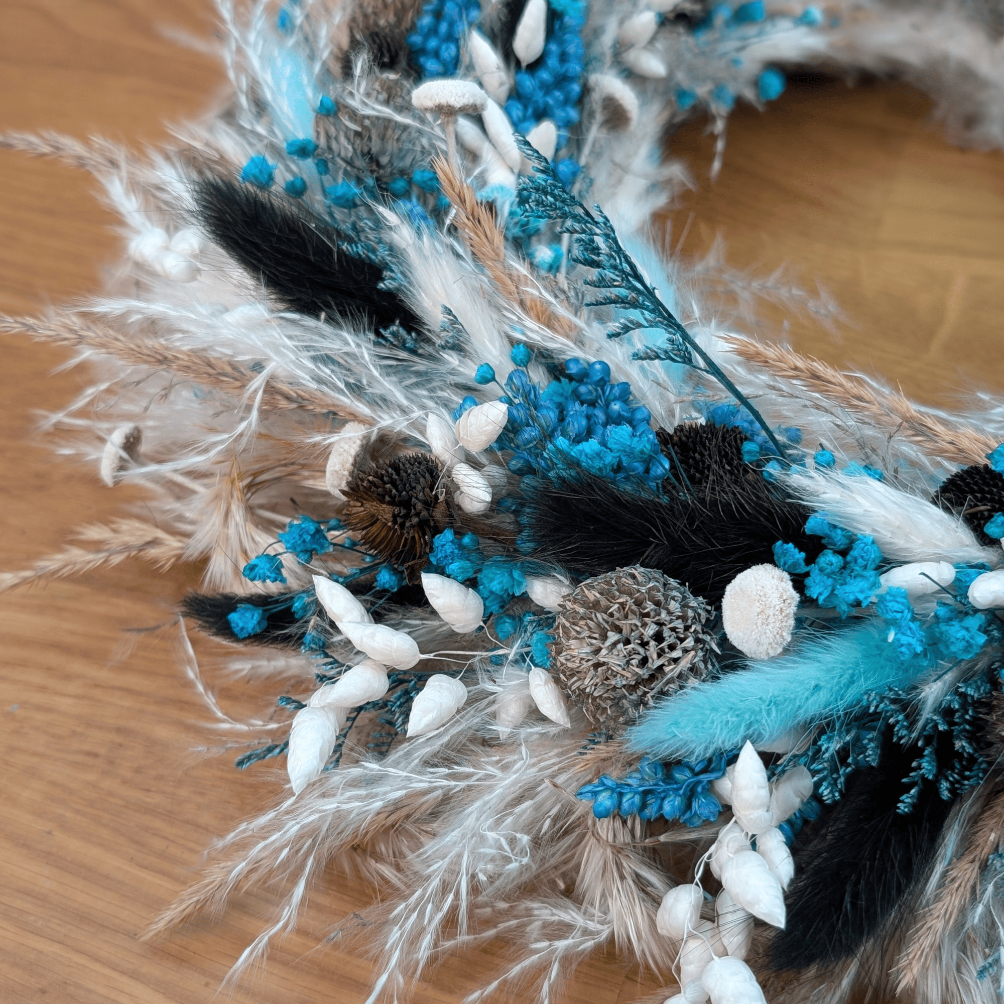 Trockenblumenkranz mit Pampas, Botao & Briza (31 cm) – Bild 4