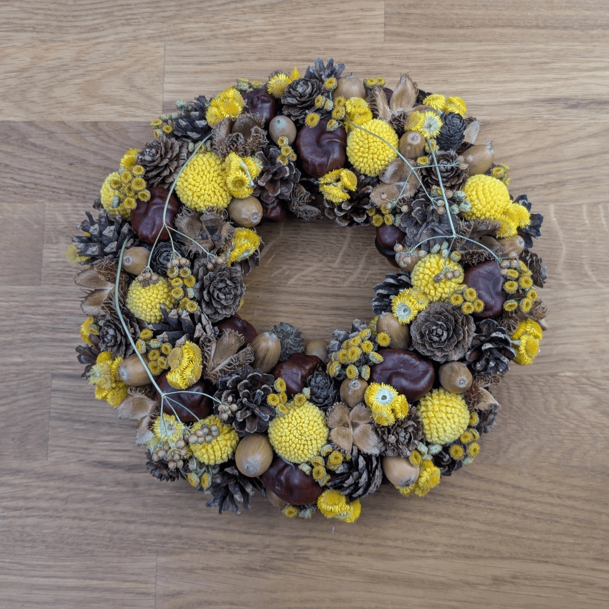 Trockenblumenkranz mit Kastanien, Graspedia & Eicheln (21 cm)