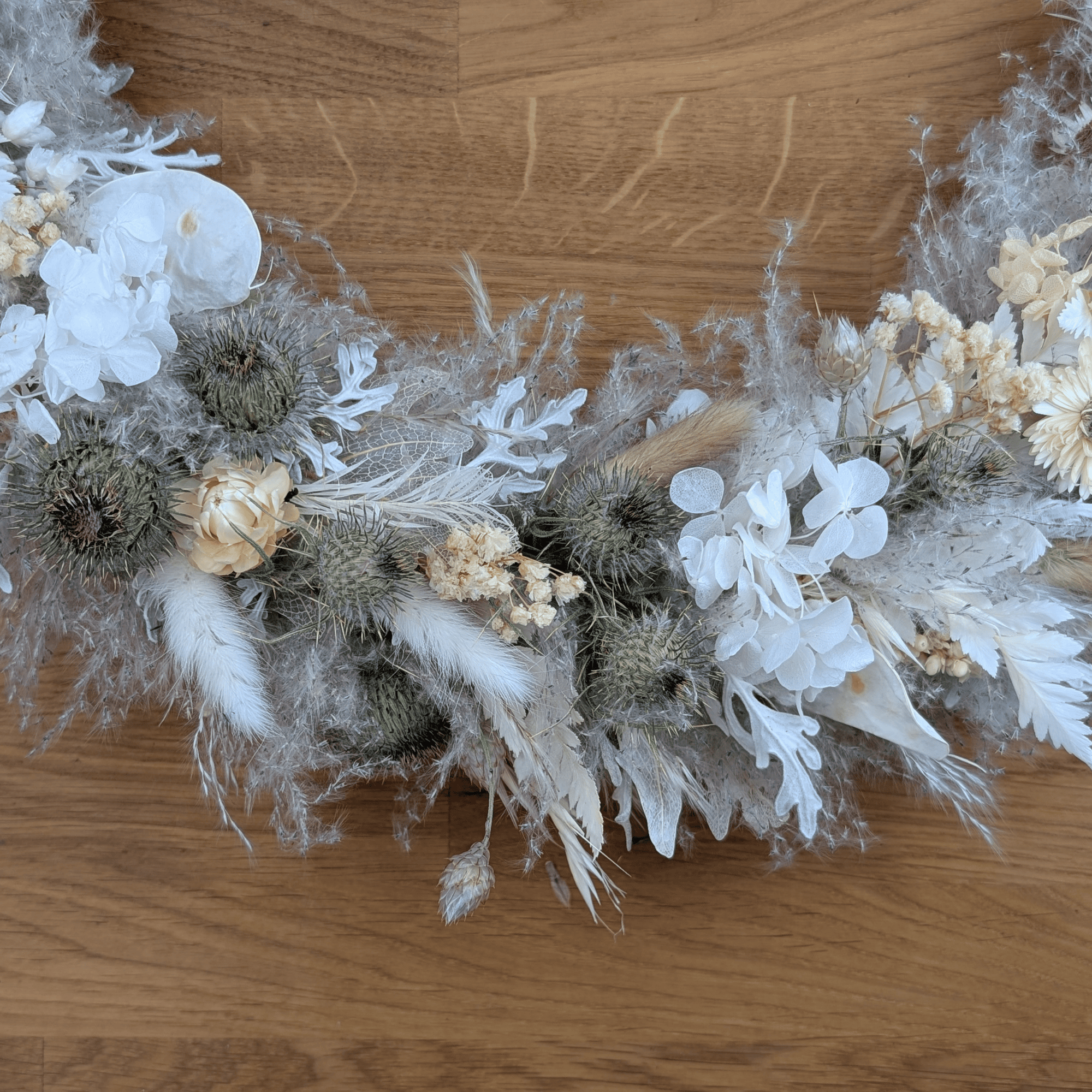 Beidseitig gewickelter Trockenblumenkranz in Naturtönen (43 cm) – Bild 5