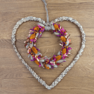 Herz +Trockenblumenkranz in Orange, Rot & Pink