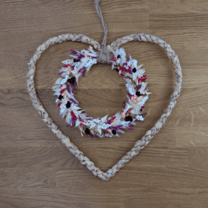 Herz+Trockenblumenkranz in Rosa, Weiß & Rot