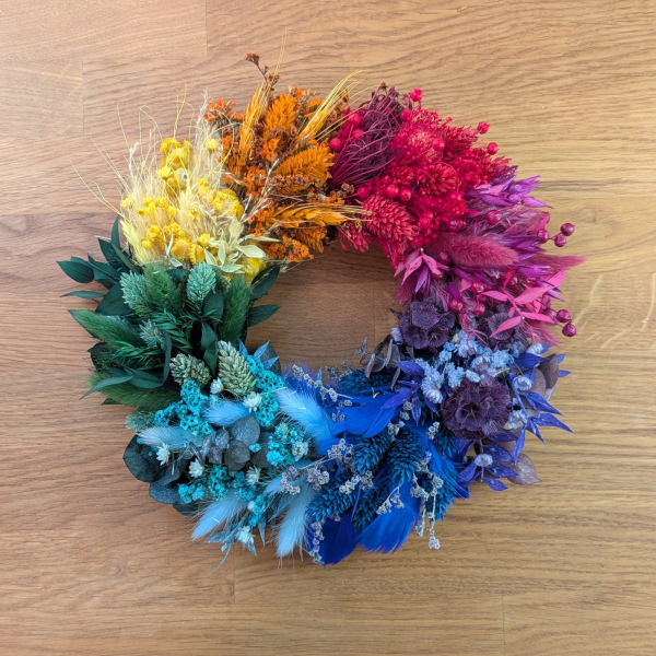 Bunter Trockenblumenkranz in Regenbogenfarben – 24,5 cm