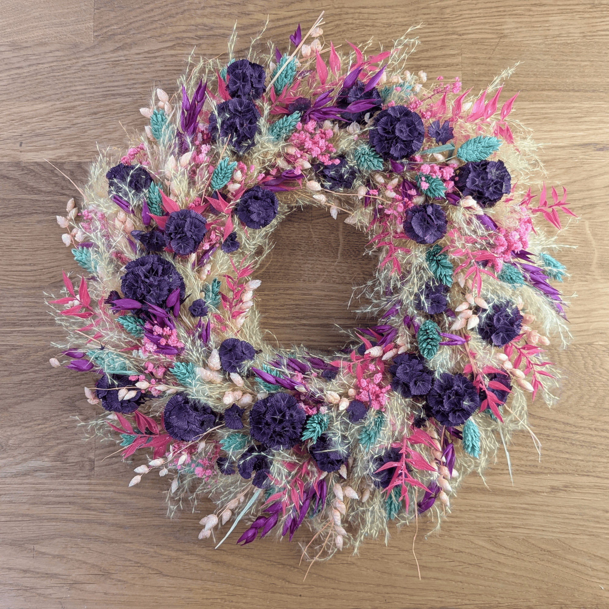 Trockenblumenkranz mit Scabiosen und Gräsern – 32 cm