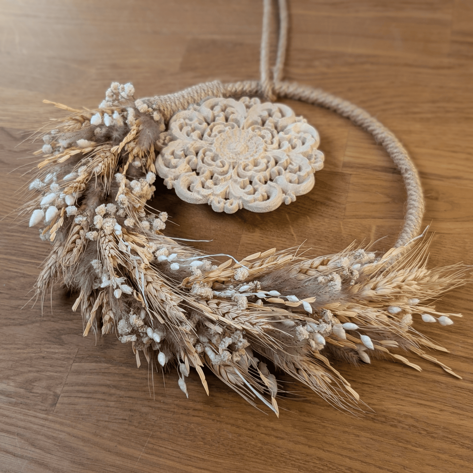 Trockenblumenkranz mit Holzornament und Reisgräsern – 27 cm – Bild 3
