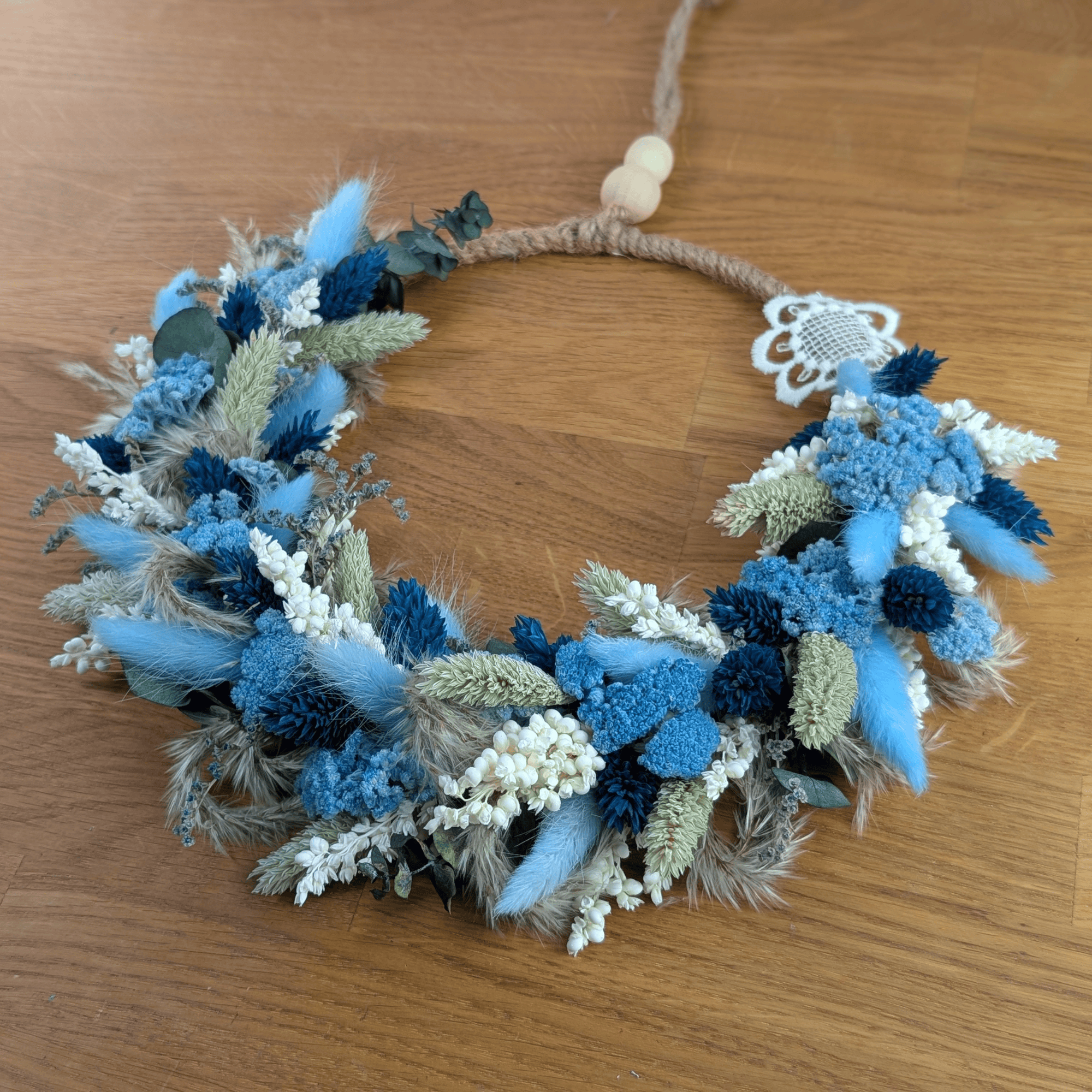 Trockenblumenkranz mit Phalaris und Spitze – 27 cm – Bild 3