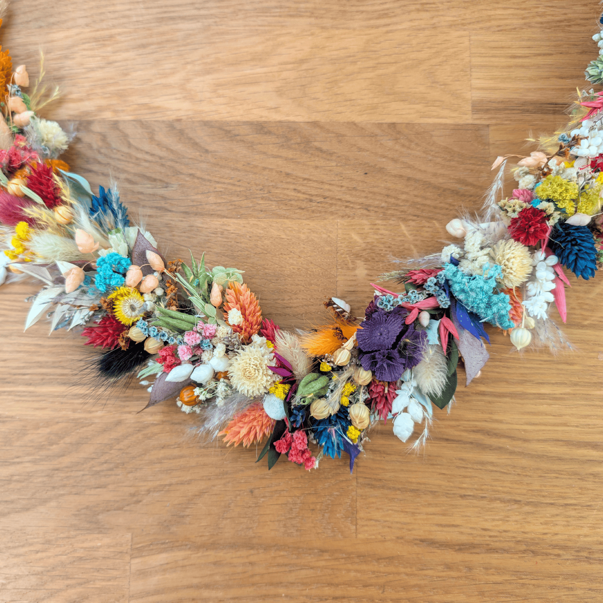 Trockenblumenherz in Regenbogenfarben – 37 × 34 cm – Bild 5