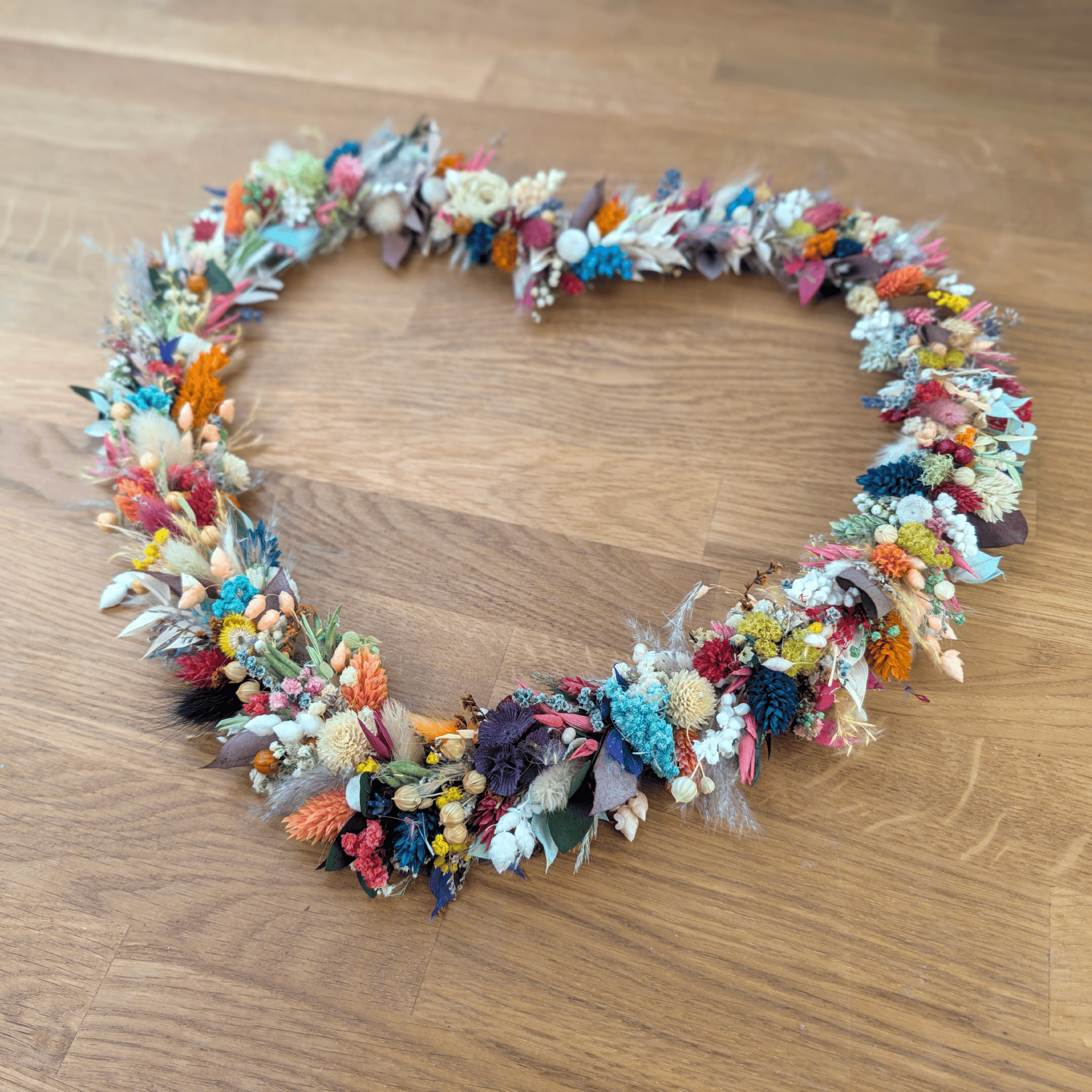 Trockenblumenherz in Regenbogenfarben – 37 × 34 cm – Bild 3