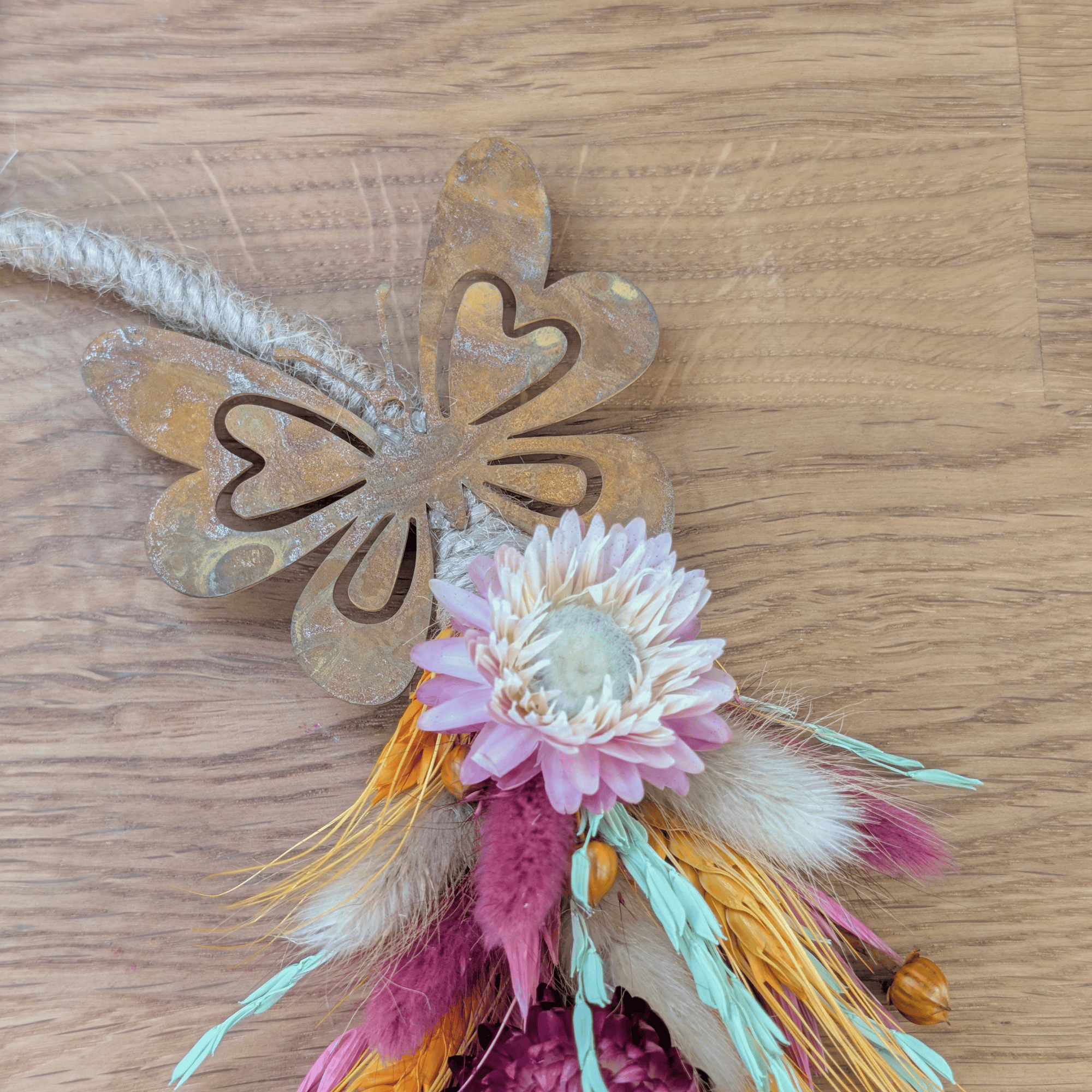 Trockenblumenkranz mit Metallschmetterling – 30 cm – Bild 6